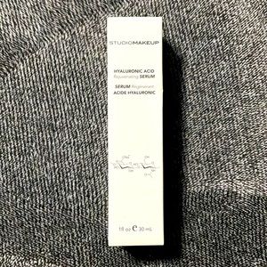 Studio Makeup Hyaluronic Acid Rejuvenating Serum
NIB